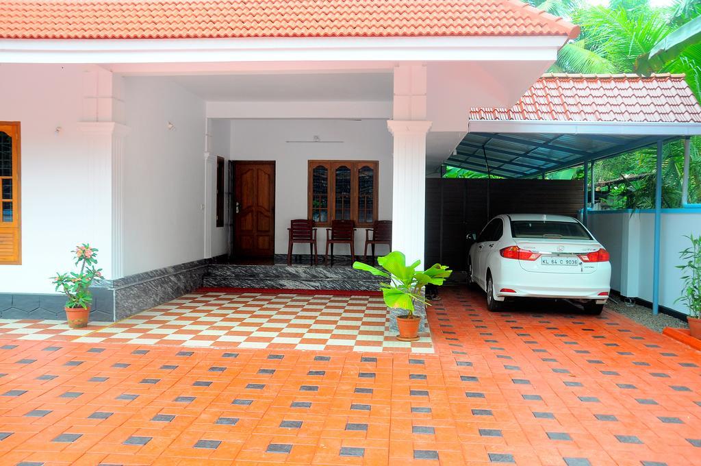 Grace Guest Home Thrissur Ngoại thất bức ảnh