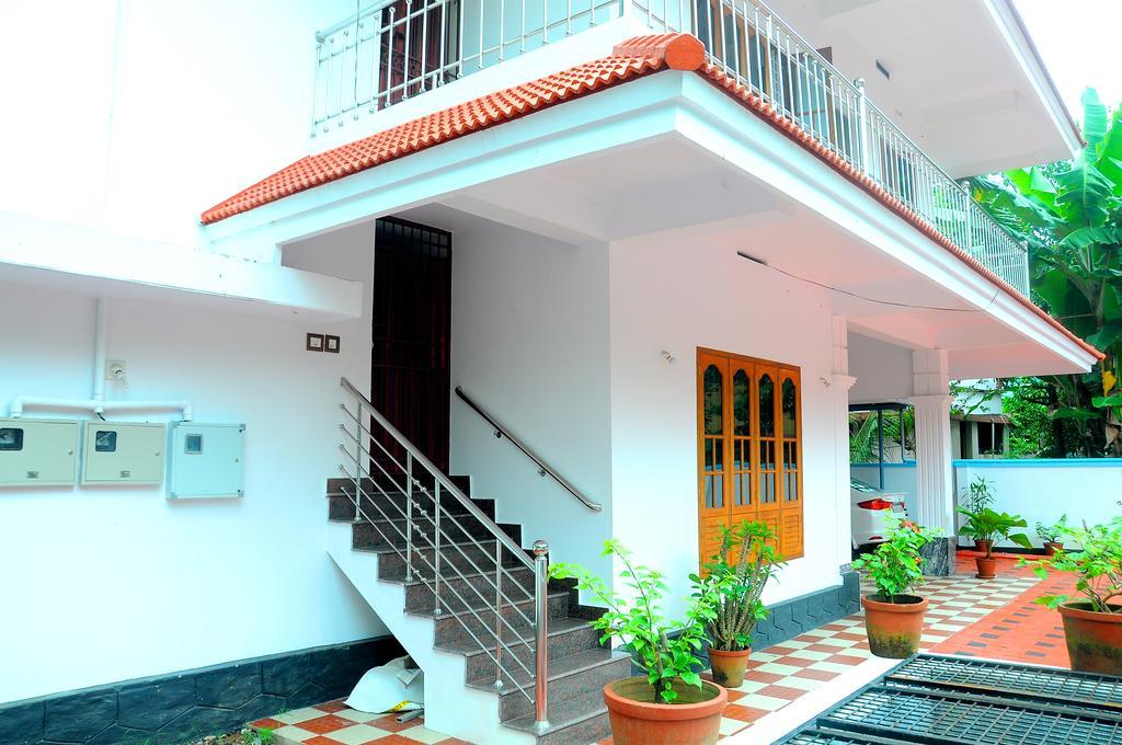 Grace Guest Home Thrissur Ngoại thất bức ảnh