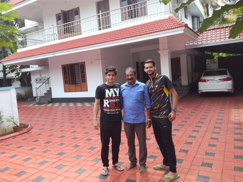 Grace Guest Home Thrissur Ngoại thất bức ảnh
